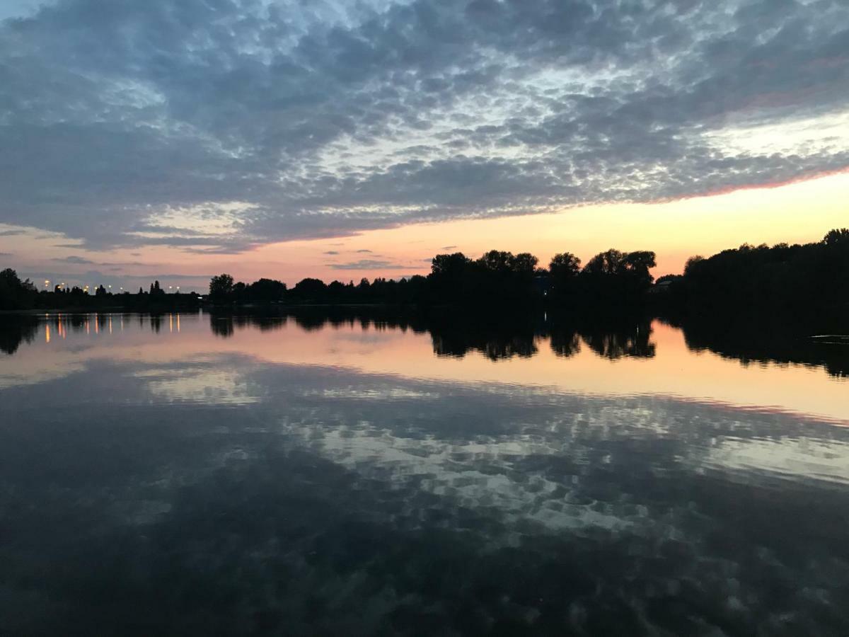 Lake Lodges Чічестер Екстер'єр фото